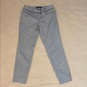 The Limited exact stretch ankle pants sz 4
